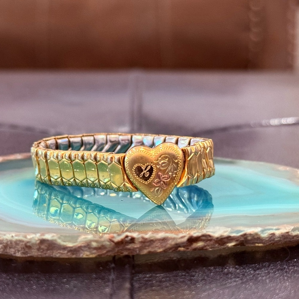 Gold sweetheart expansion Bracelet with Floral Design - Picture 5 of 7